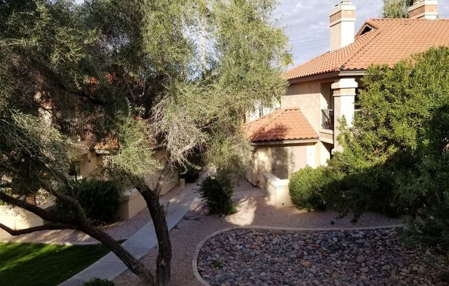 Cozy 1-Bedroom, 1-Bath Condo – 2nd Floor at Scottsdale Racquet Club