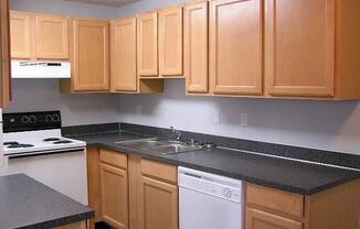 2 beds, 1 bath, $1,450, Unit 20