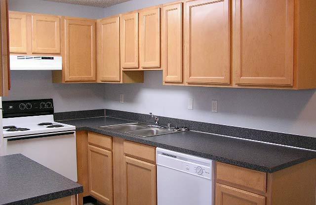 2 beds, 1 bath, $1,450, Unit 20