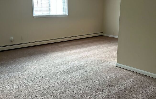 1 bed, 1 bath, 625 sqft, $1,295, Unit G10