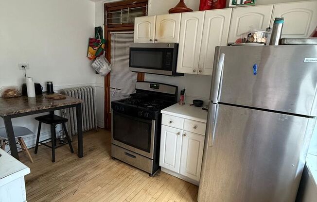2 beds, 1 bath, 950 sqft, $1,680, Unit 4407-3A