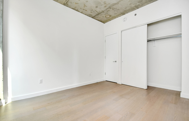 1 bed, 1 bath, $4,189, Unit 4D