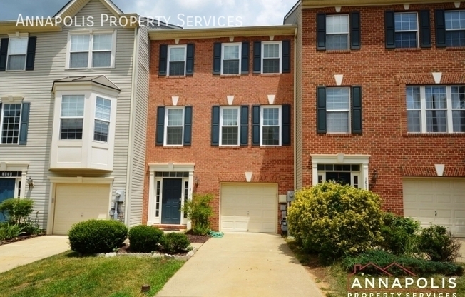 1016 MEANDERING WAY