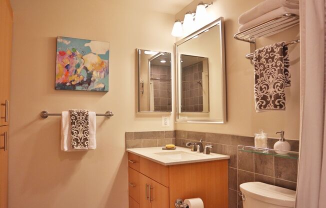 1 bed, 1 bath, $2,850, Unit 812