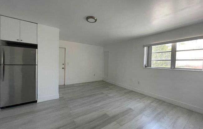 Studio, 1 bath, 400 sqft, $1,900, Unit 104