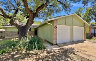 UPDATED SOUTH AUSTIN RENTAL | 3 BEDROOMS | PRIVATE BACKYARD | 78745