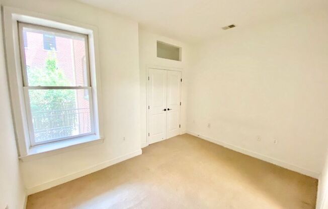 1 bed, 1 bath, $2,300