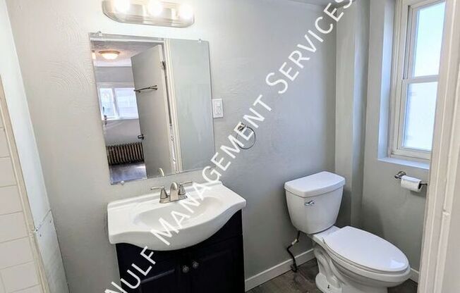 219 N AVE