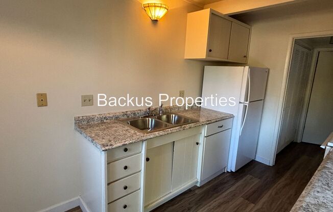 2 beds, 1.5 baths, $3,150, Unit # 107