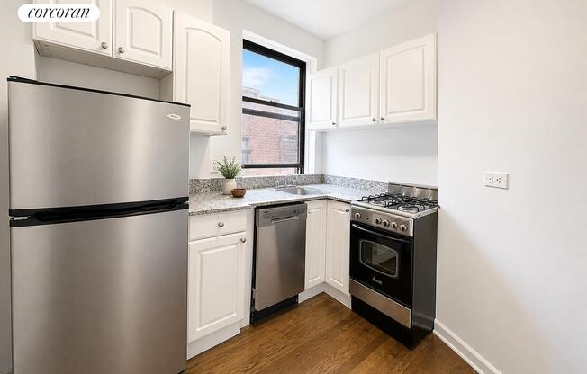 466 AMSTERDAM AVE