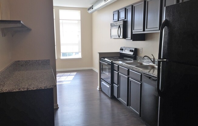 Studio, 1 bath, 438 sqft, $1,125, Unit 109