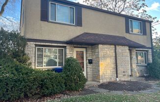 2 Bedroom Townhome in Grandview!!