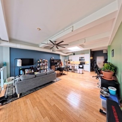 1 bed, 1 bath, 944 sqft, $3,375, Unit 428