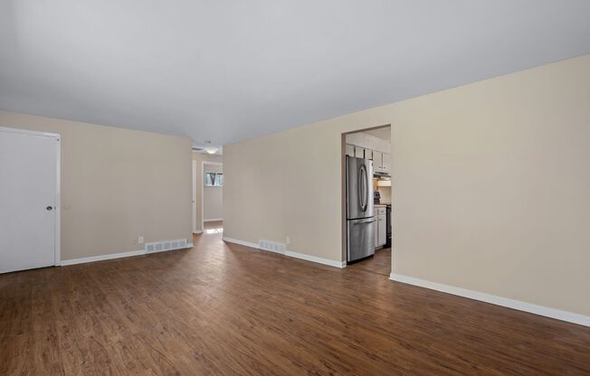 Rare Aurora 5 bedroom home