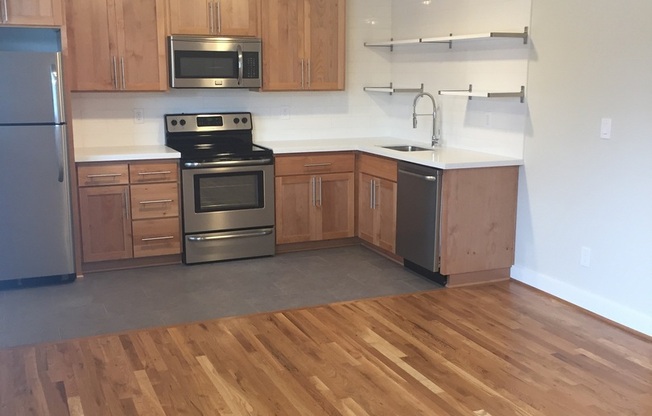 2 beds, 1 bath, $1,795, Unit 4