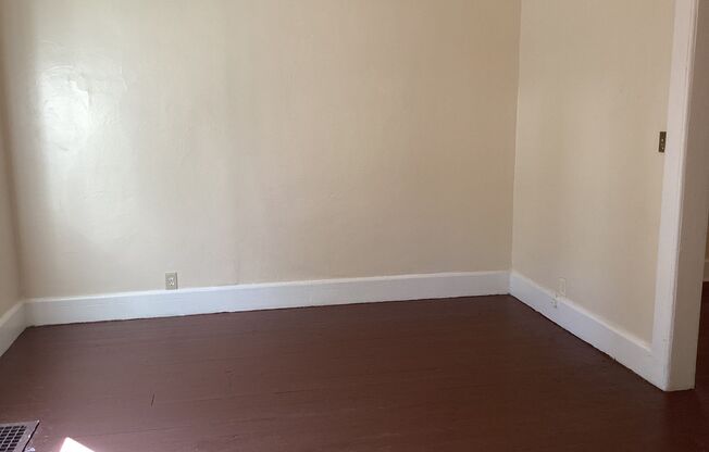 2 beds, 1 bath, $850