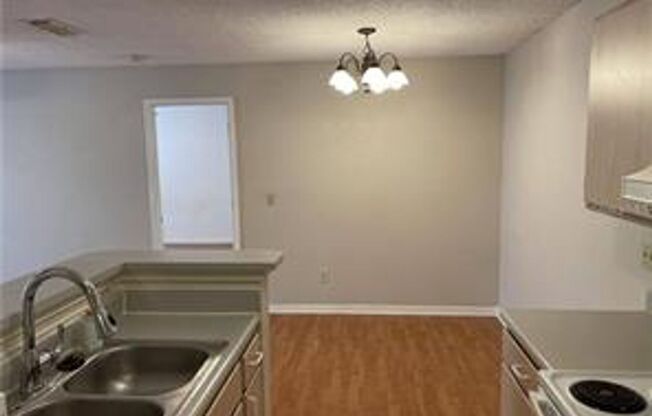 Bright and Spacious 2 BR / 2 BA Condo in Coveted Lake Mary!