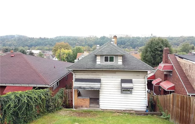 327 ERIE AVE