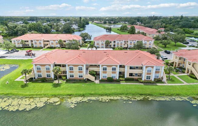 2/2 condo with beautiful water views available now for an annual lease