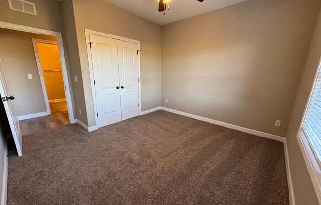 2 beds, 2 baths, 980 sqft, $975, Unit 222