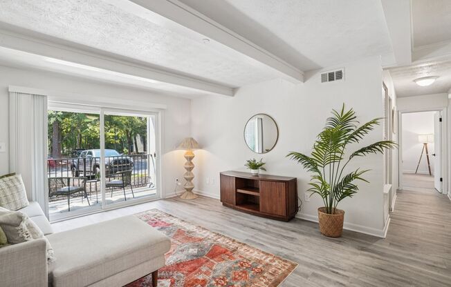 3 beds, 2 baths, 1,275 sqft, $1,749, Unit 12G