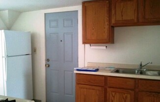 2 beds, 1 bath, $900