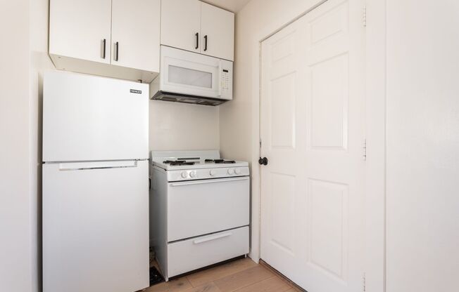 Studio, 1 bath, $2,150