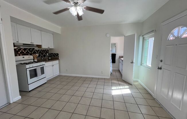 Studio, 1 bath, 200 sqft, $1,275, Unit 10534