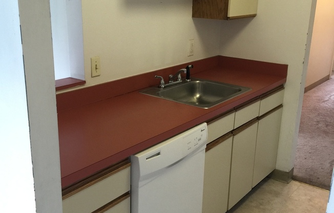 Spacious 3-bed 1.5 Bath in Excellent Neighborhood