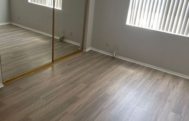 7817 Vineland Avenue