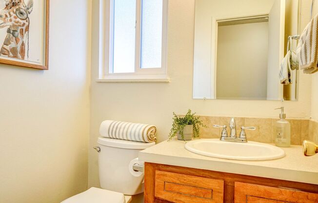 3 beds, 1.5 baths, 1,102 sqft, $1,695, Unit 133