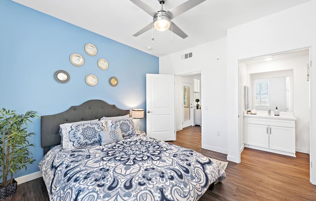 Bedroom With Ceiling Fan at LEVANTE APARTMENT HOMES, California, 92335