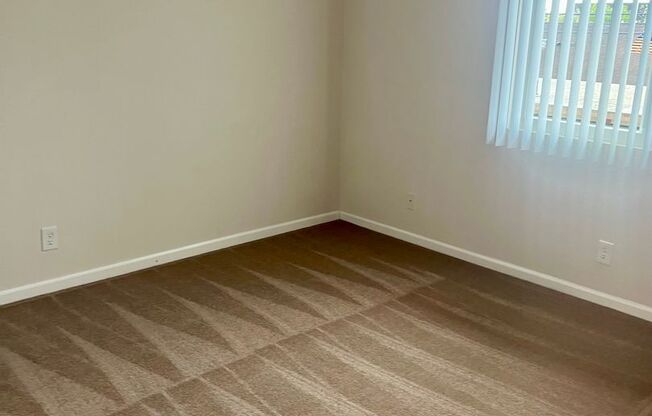 2 beds, 2 baths, 950 sqft, $2,800, Unit 521