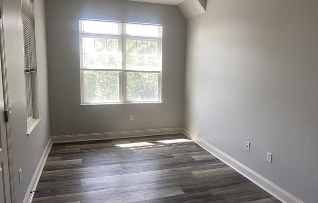 2 beds, 2 baths, 1,093 sqft, $2,600, Unit 1409