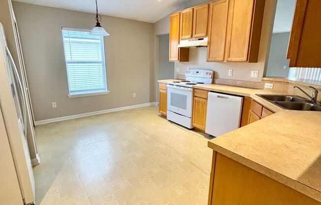 3 beds, 2 baths, $1,695