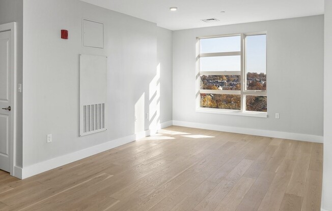 3 beds, 2 baths, 1,440 sqft, $6,300, Unit 606