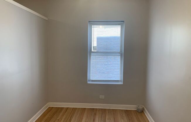 1 bed, 1 bath, $1,250, Unit 5554 #303