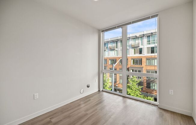 1 bed, 1 bath, 585 sqft, $1,715, Unit 515