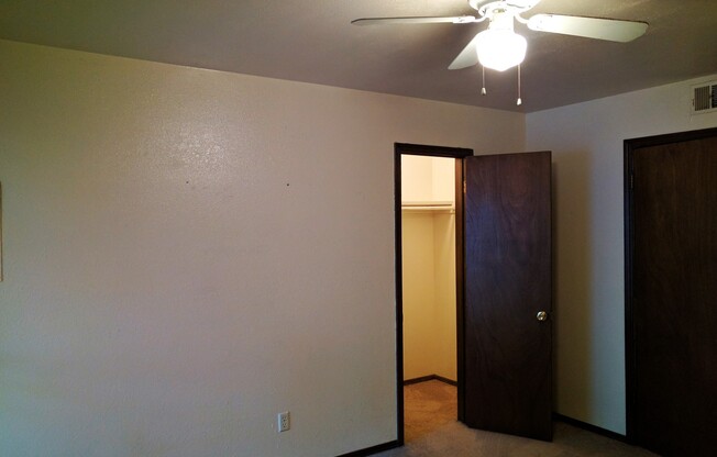 2246-54N Donna Dr(no release fee)