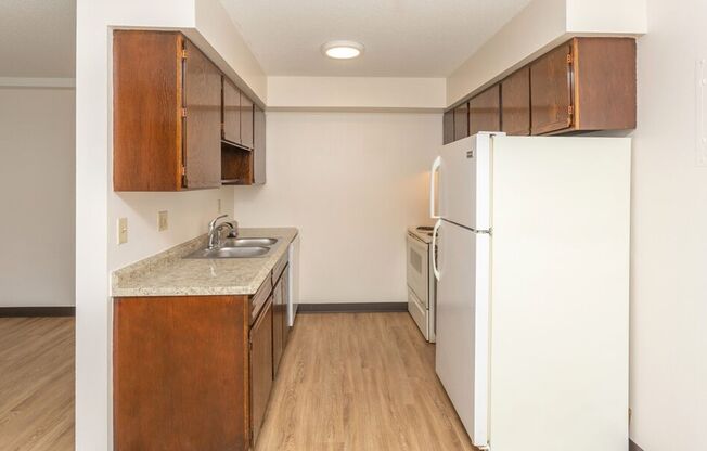 2 beds, 1 bath, 975 sqft, $1,450, Unit 2700-237