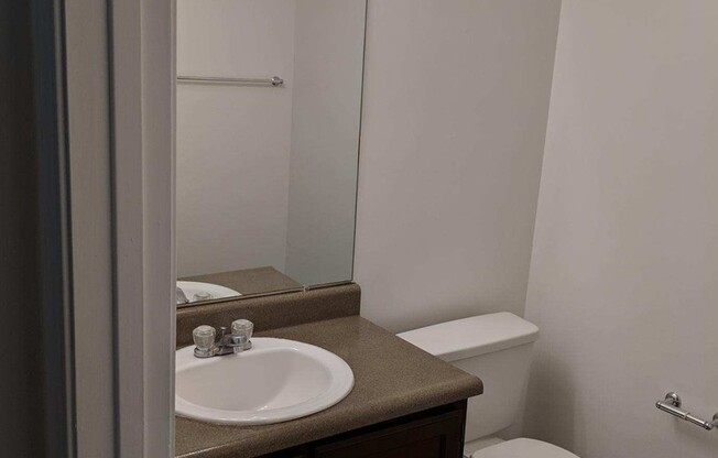 3 beds, 2.5 baths, 1,299 sqft, $1,520, Unit 01 - 7808