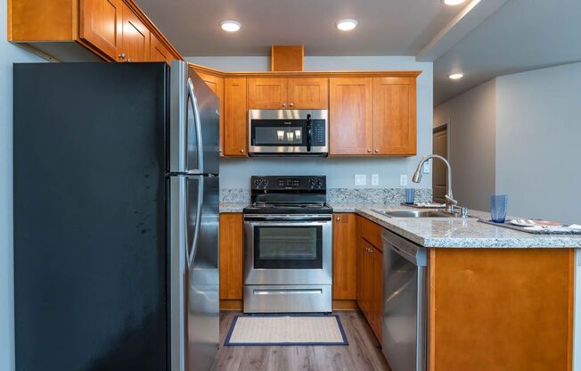 2 beds, 2 baths, 955 sqft, $1,750, Unit B-212