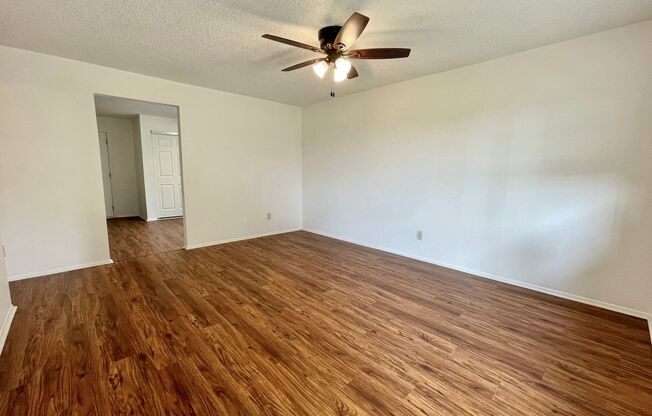 Coming Soon! 3728 County Line Rd- 2/1 Remodeled Duplex