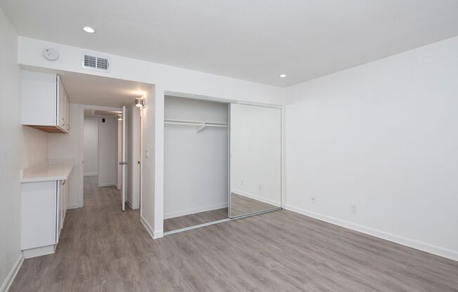 2 beds, 2 baths, 965 sqft, $2,895, Unit 130
