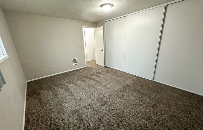 1 bed, 1 bath, 640 sqft, $1,095, Unit 51