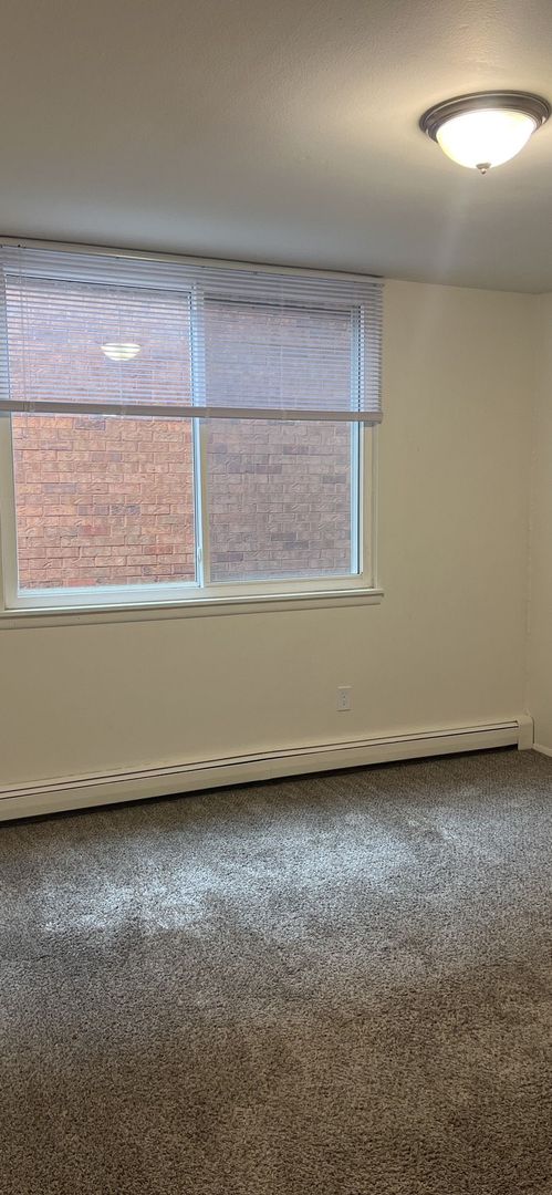 2 beds, 1.5 baths, 680 sqft, $1,375, Unit 233