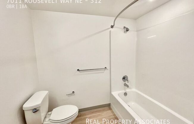 7011 Roosevelt Way NE