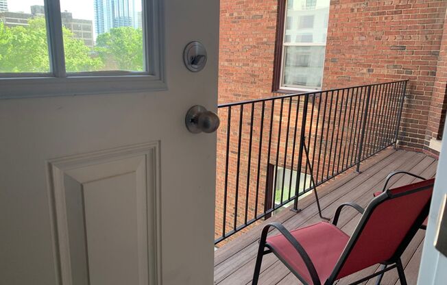 4 beds, 2 baths, $2,350, Unit 7