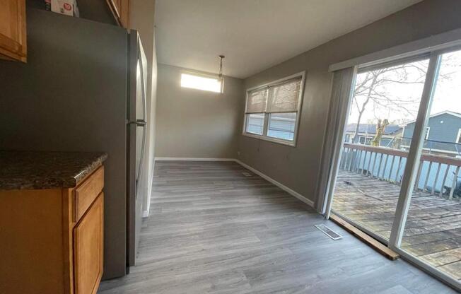 330 DEAN CIR
