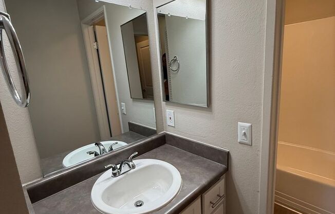 1 bed, 1 bath, 815 sqft, $2,595, Unit 161